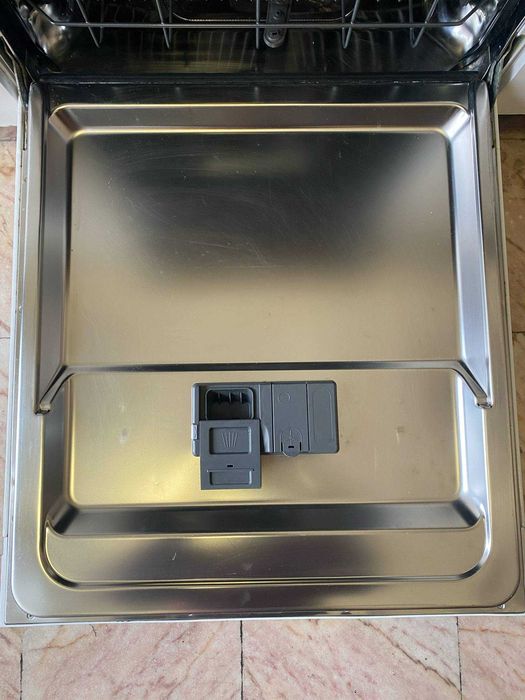 Máquina lavar Whirpool em excelente estado