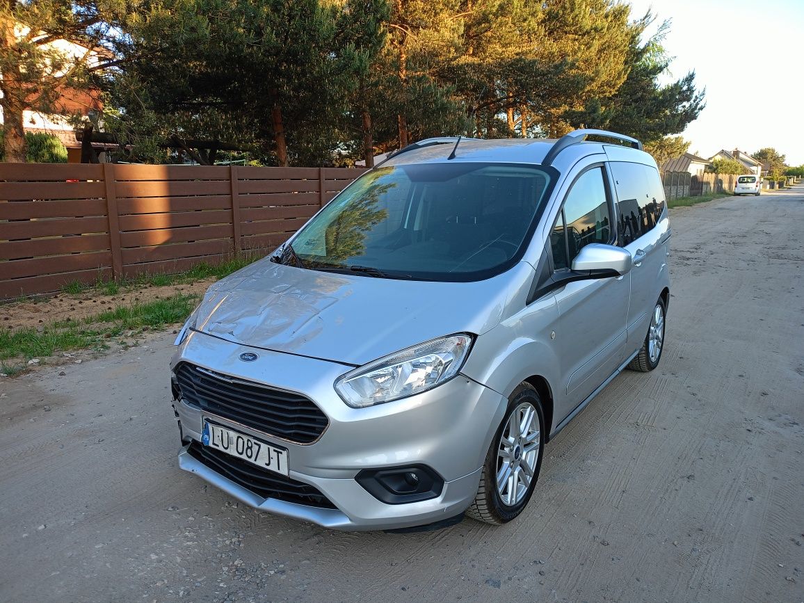 Ford Tourneo Courier 5 osób lekko uszk okazja