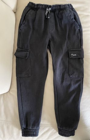 Joggery spodnie Reserved r.164 czarne