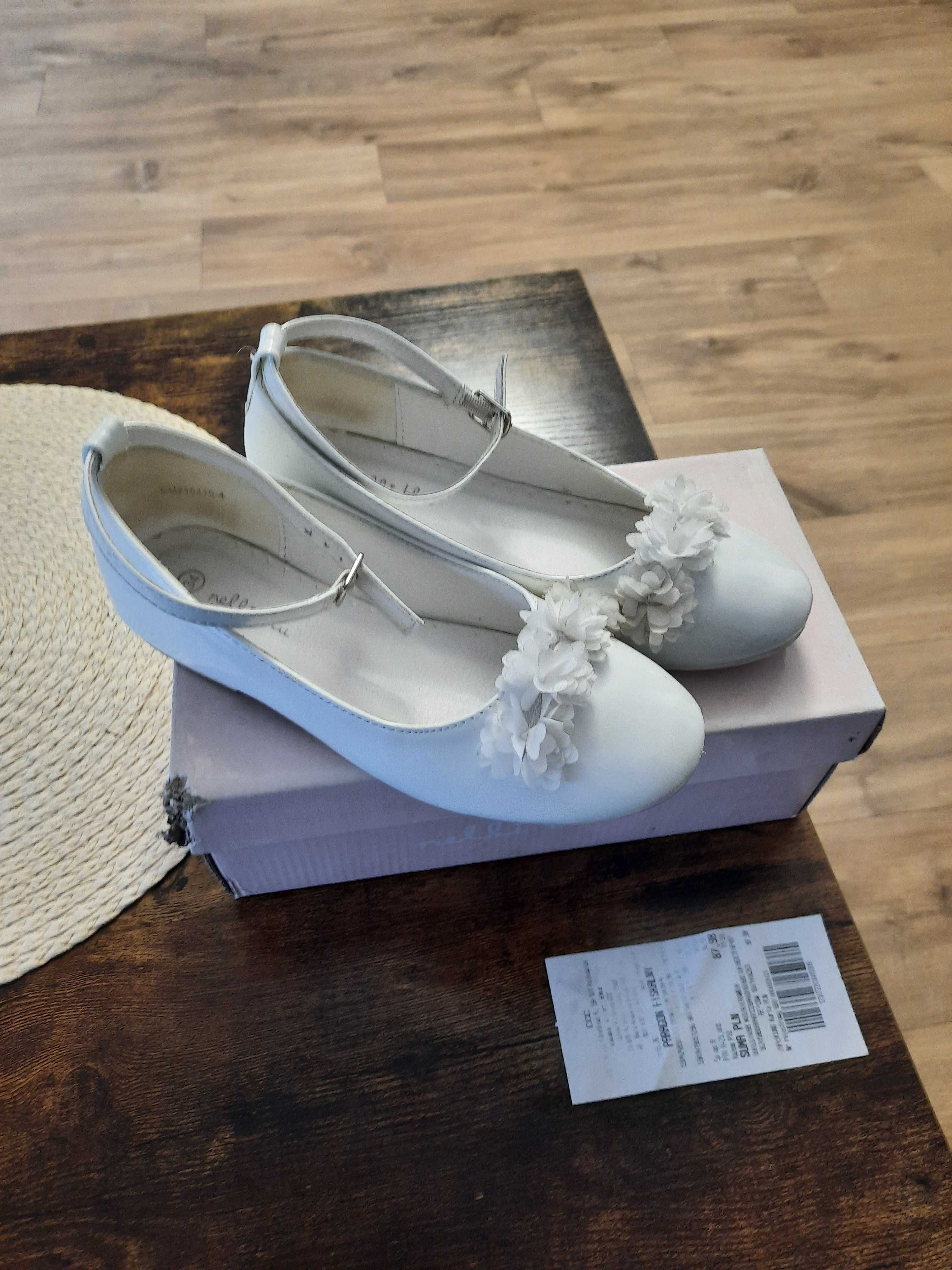 Buty komunijne nr 34 Nelli blu CCC