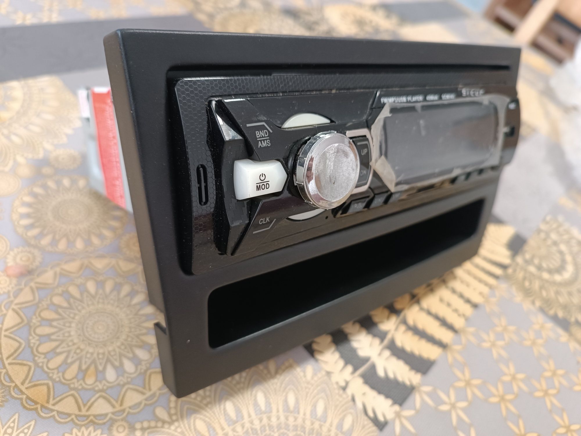 Rádio auto sicur