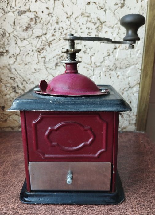 Набір ножів та виделок Bergner, 24шт, вінтажна кавомолка 1930х років