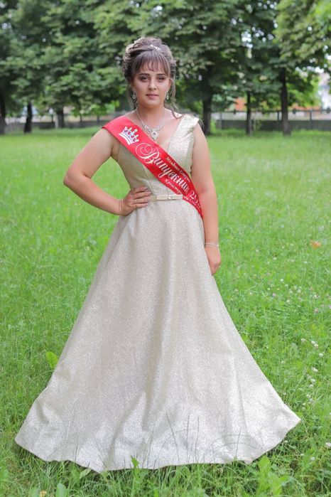 Продам випускну сукню