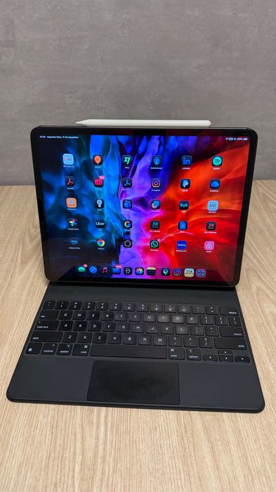 iPad Pro 12.9 (2020) + Apple Pencil 2 Gen + Magic Keyboard