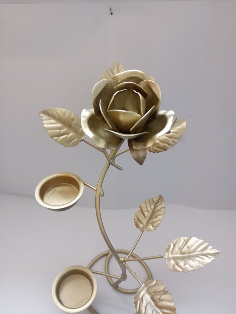 Róża złota z metalu