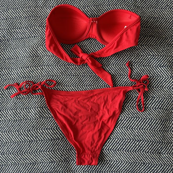 Купальник роздільний червоний з пушапом