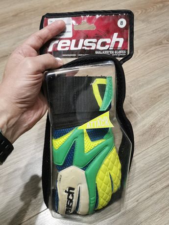 Продам вратарские перчатки Reusch size 8