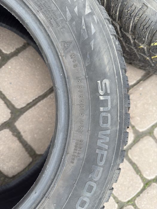 185/65 r15 88T Nokian snowproof 2