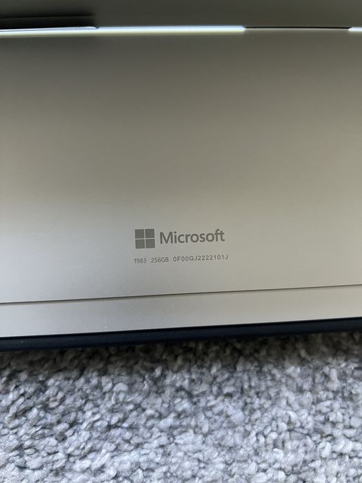 Microsoft Surface Pro 8