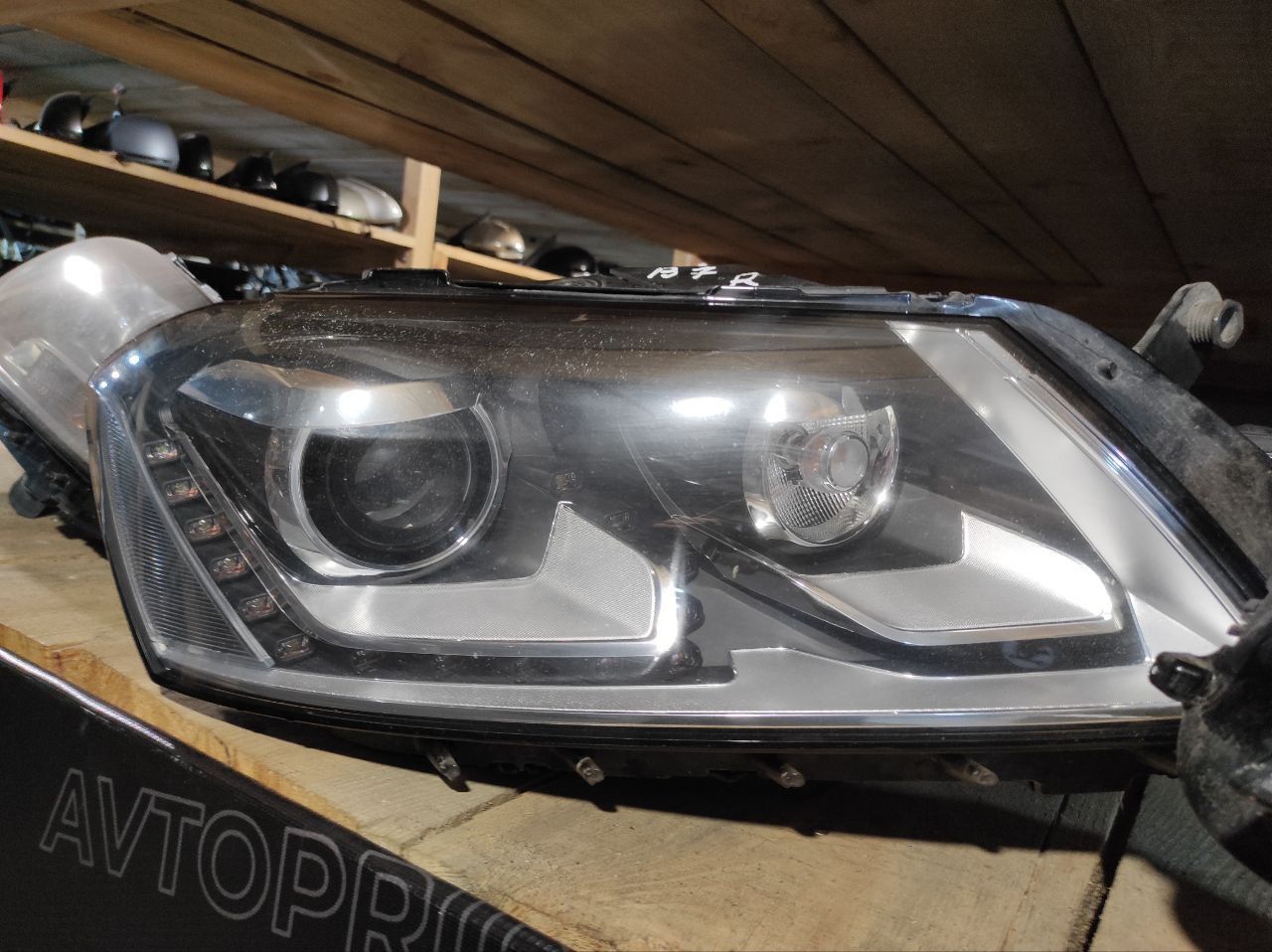 Фары Led xenon Passat B7 лед фара правая левая Пассат Б7 ксенон Пассат