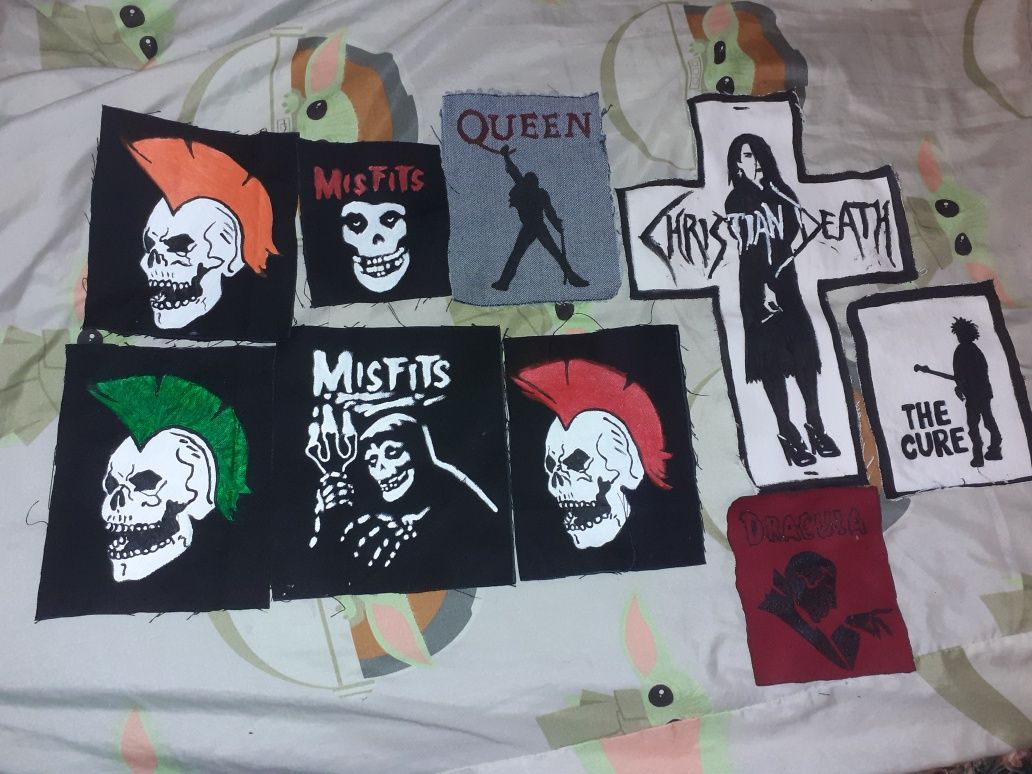 Нашивки,рок,готика,панк,Crow,Dracula,kiss,черепа, Queen, Misfits