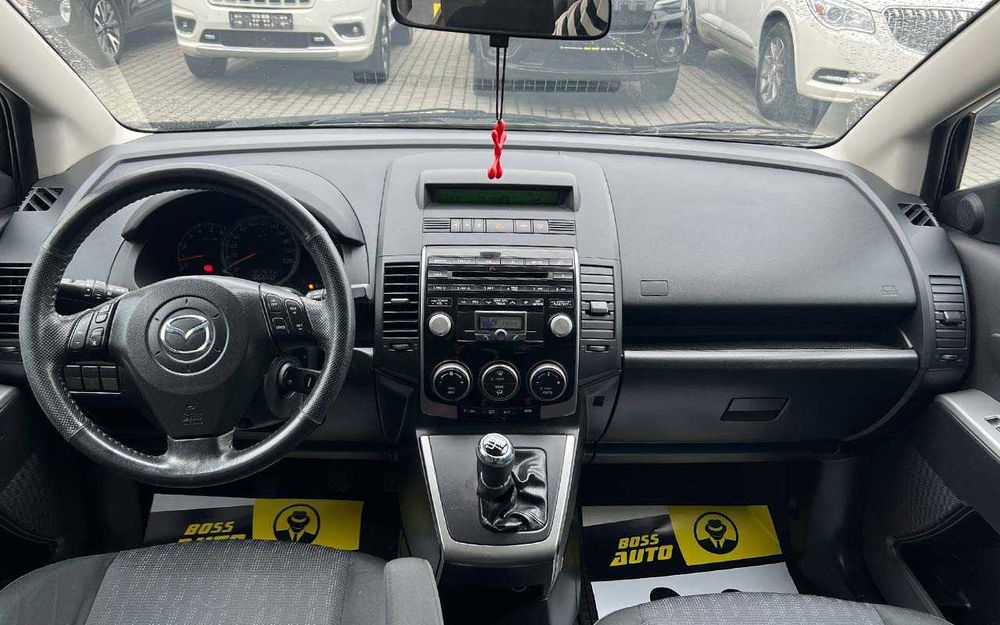 Mazda 5 2010 року