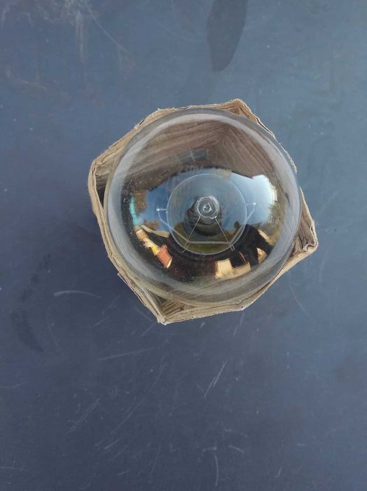 лампи розжарюв 220 в - (60 -100 -300- 500 )  , 12-36 в-40-60Вт .Патрон