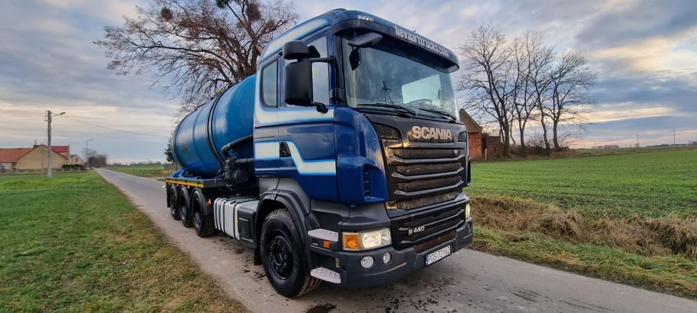 Scania R440 asenizacyjny szambiarka 8x4
