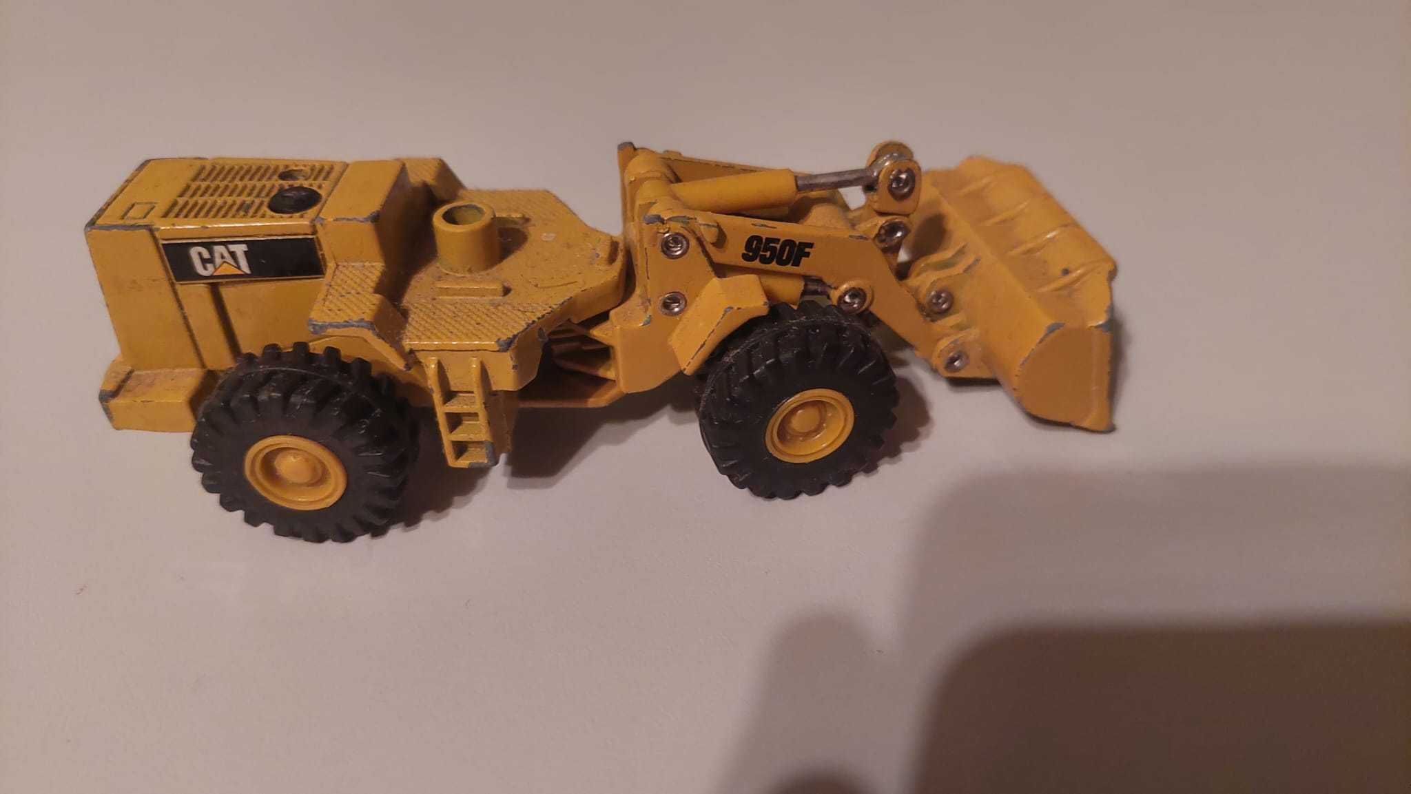 Miniatura CAT 950F com alguns danos