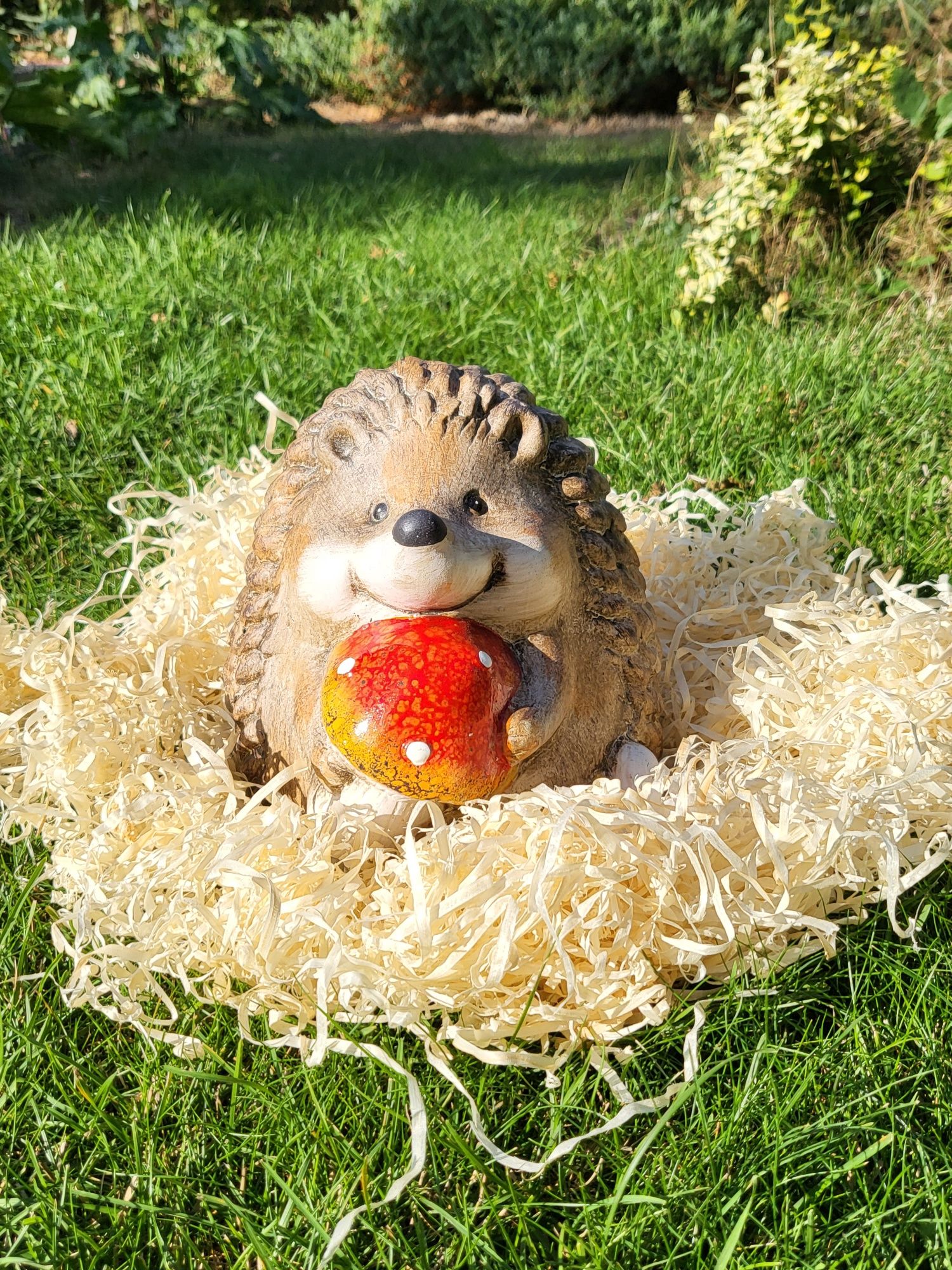 Figurka Jeż Ceramiczny o Wysokości 20cm