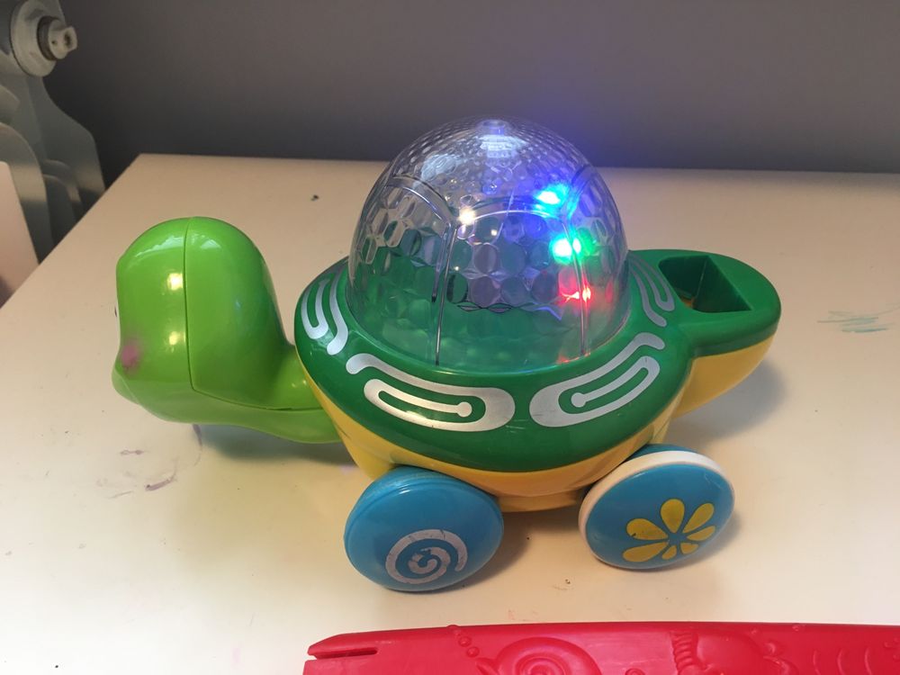 Smiki Żółw pchacz zabawka jeździk dziecko dźwięki spacer zabawa maluch