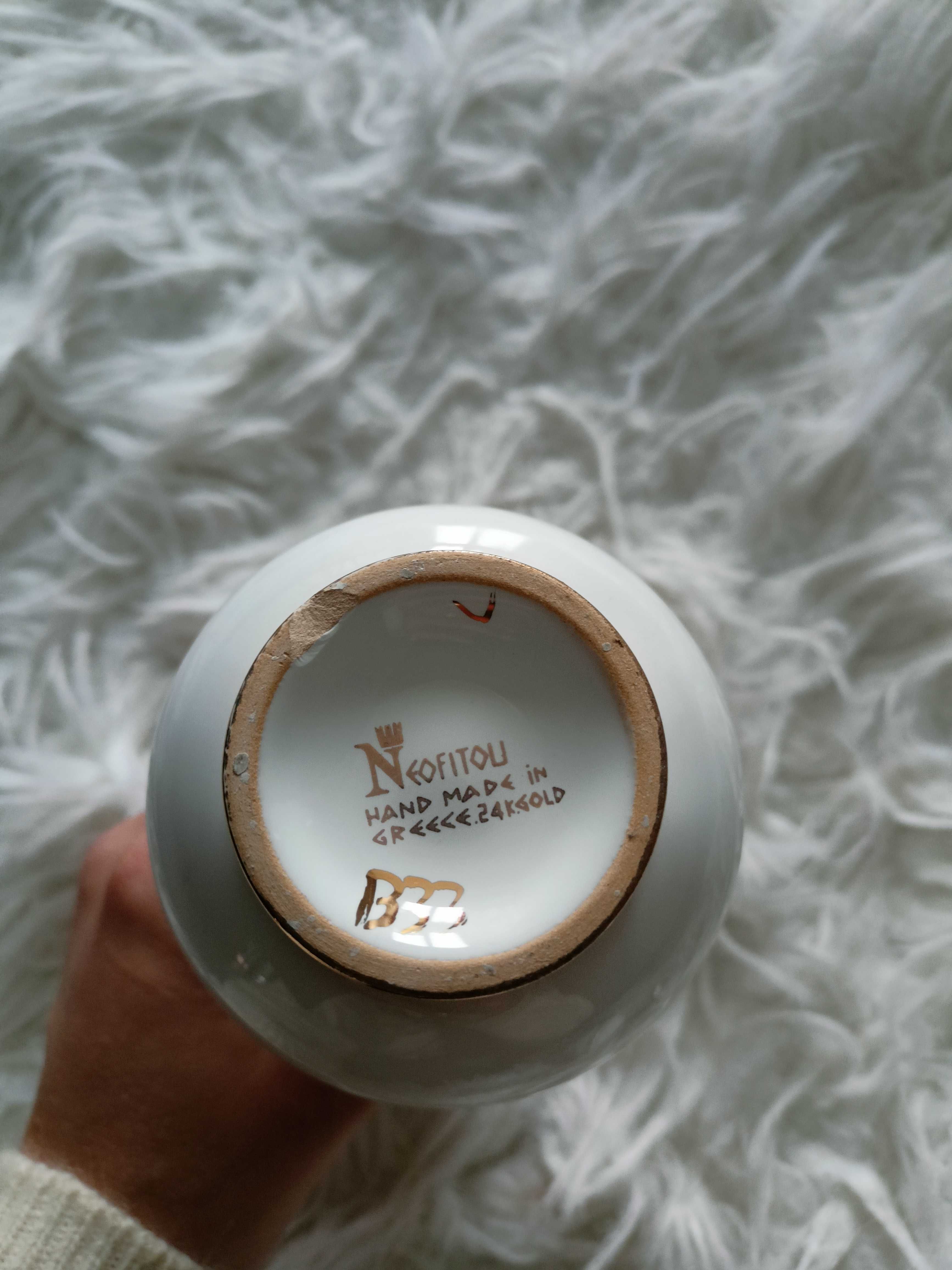 Wazon porcelana grecka neofitou hand made zdobiona złotem  24k