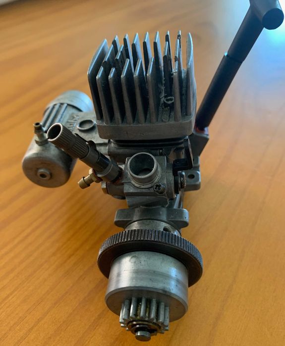 Motor Kyosho GT Nitro RC – Usado