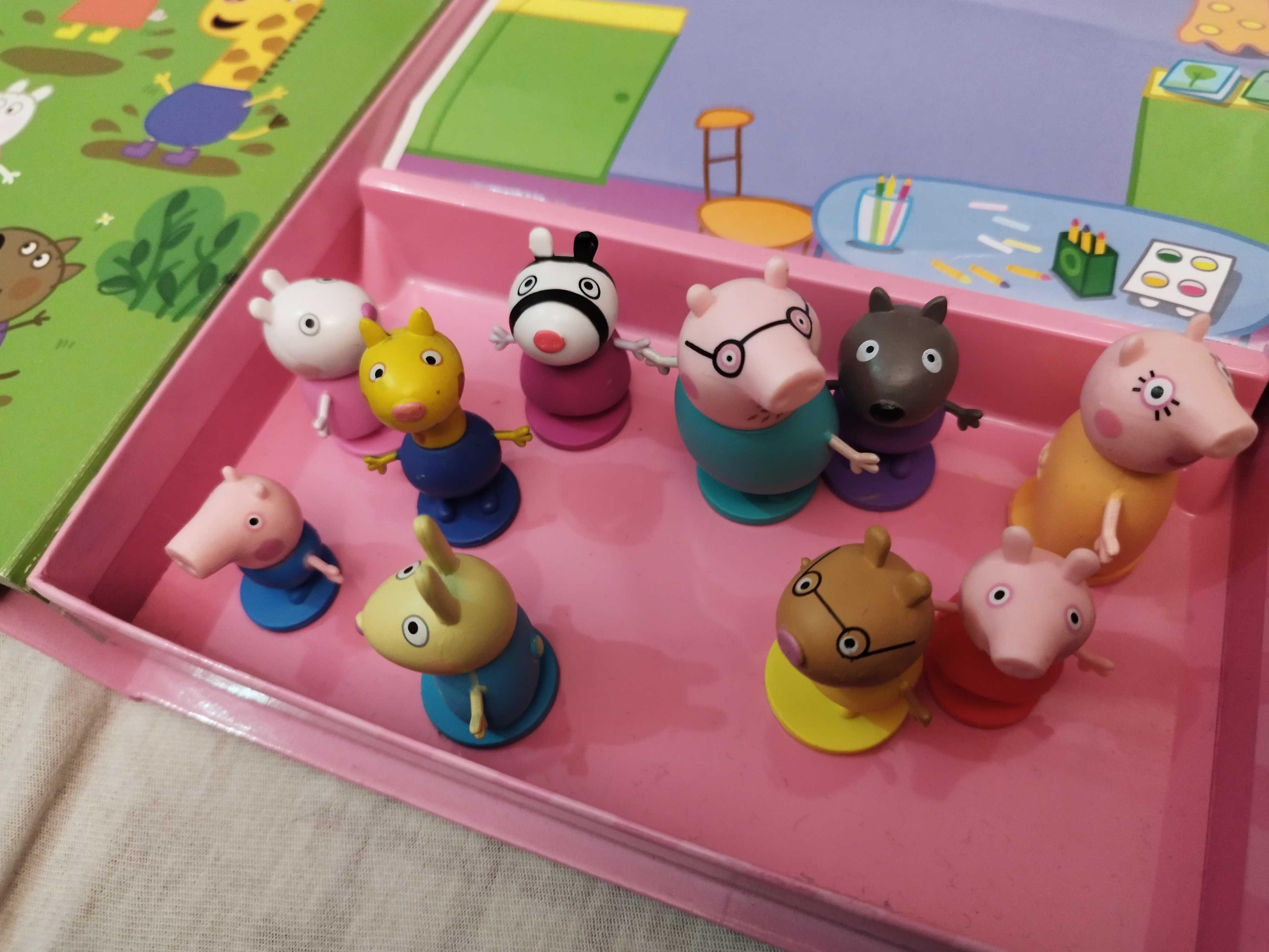 Świnka Peppa Pig Moc Zabawy wśród przyjaciół figurki, mata, książka