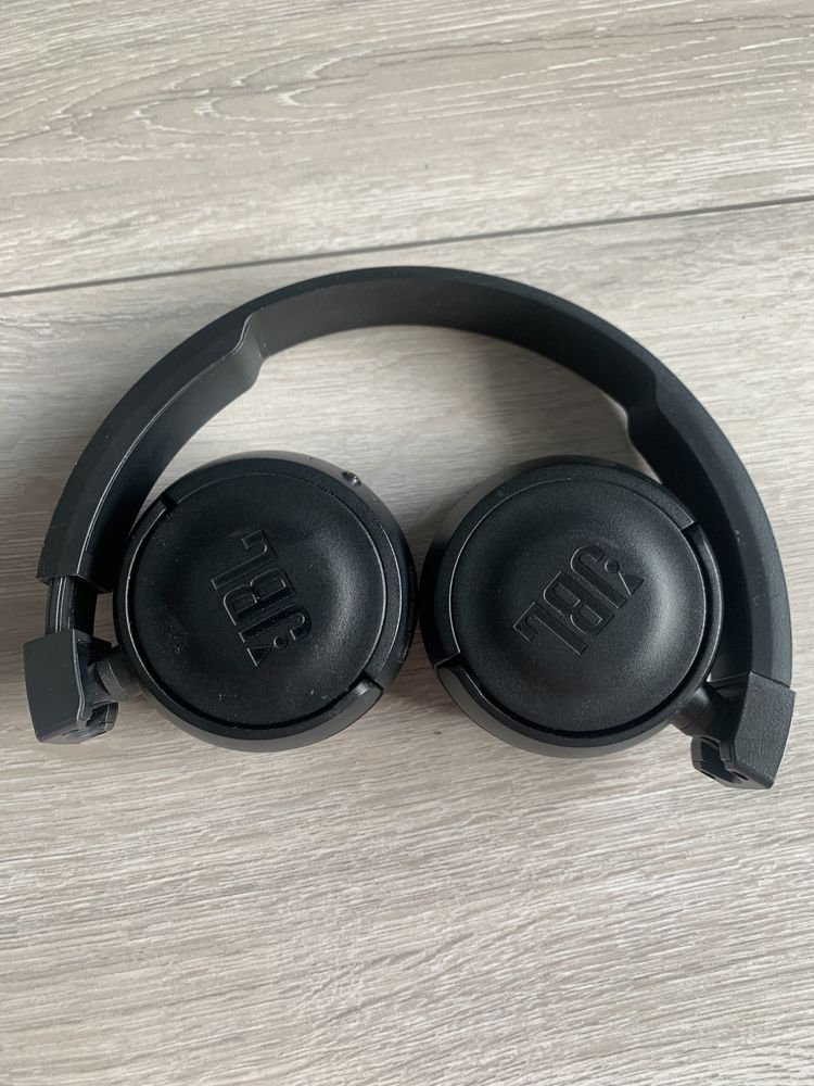 Słuchawki JBL 570BT bezprzewodowe