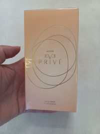 Avon Eve Prive zapach perfumy białe piżmo