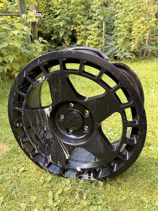 Felgi Fifteen 52 Turbomac 18” Asphalt Black + Opony Nitto NT5G2