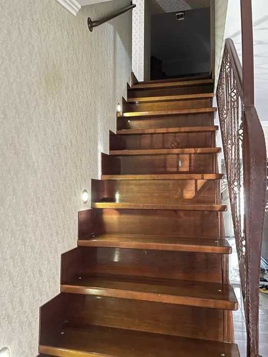 Продається затишна двохрівнева квартира по вул. Кравчука