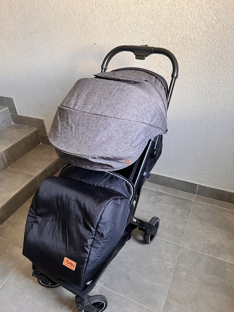 Прогулянкова коляска Carello turbo