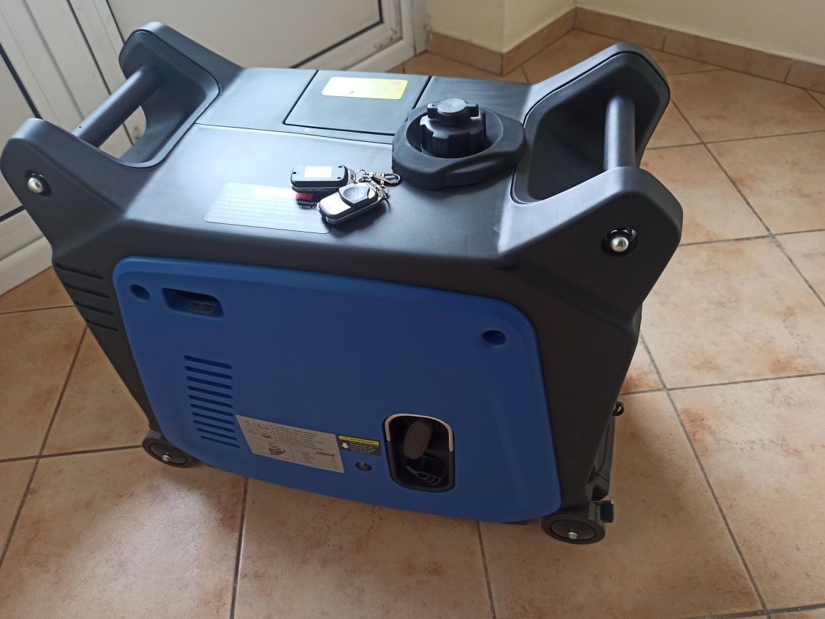 Бензиновый  инвенторный генератор Vitolux 3.5 KW
