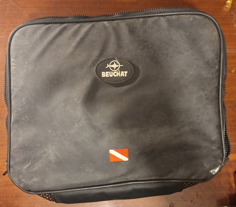 Regulador de mergulho usado