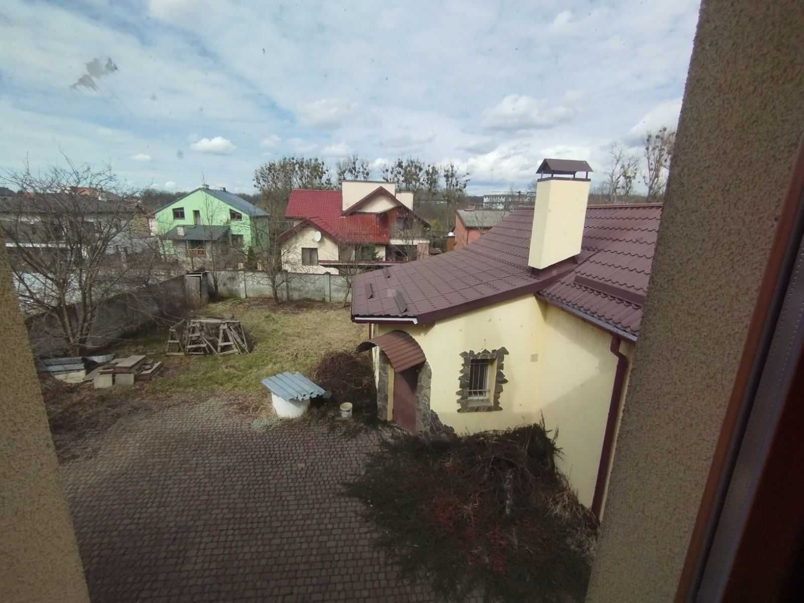 Продається окремостоячий будинок в Пасіках-Зубрицьких .