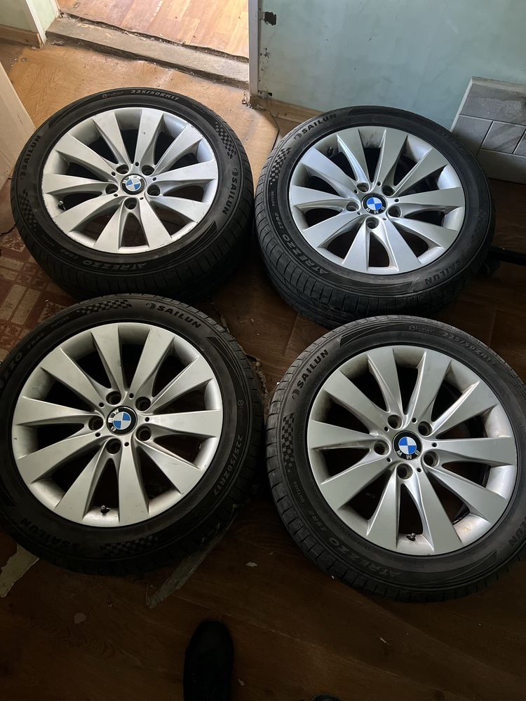 Продам комплект дисков BMW с резиной