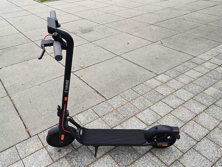 Hulajnoga elektryczna NAVEE V25I PRO 25 KM 350W 10'' PRZEBIEG 5,5KM GW