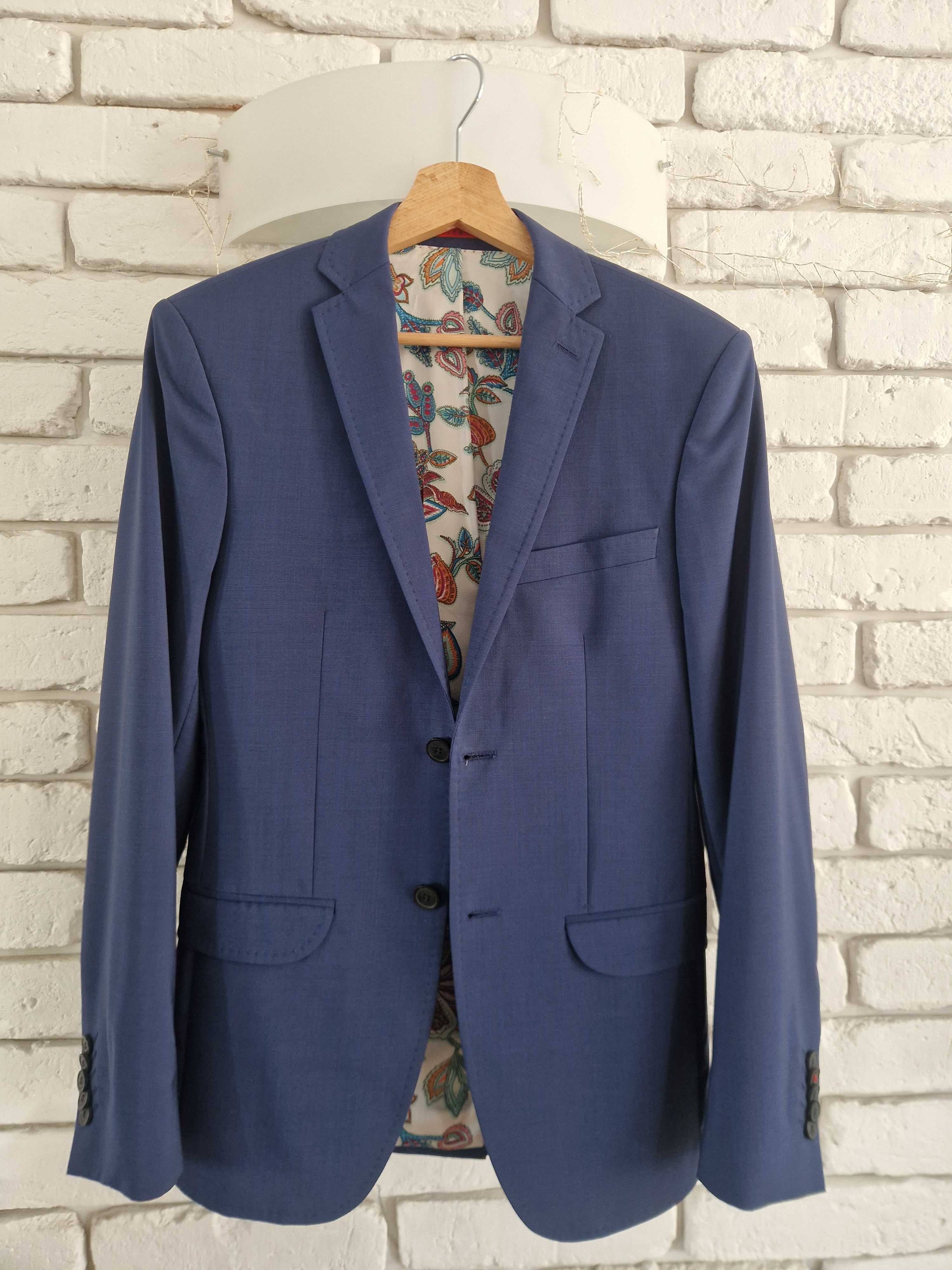 Sprzedam garnitur Vistula dla mlodego czlowieka, super slim tailored