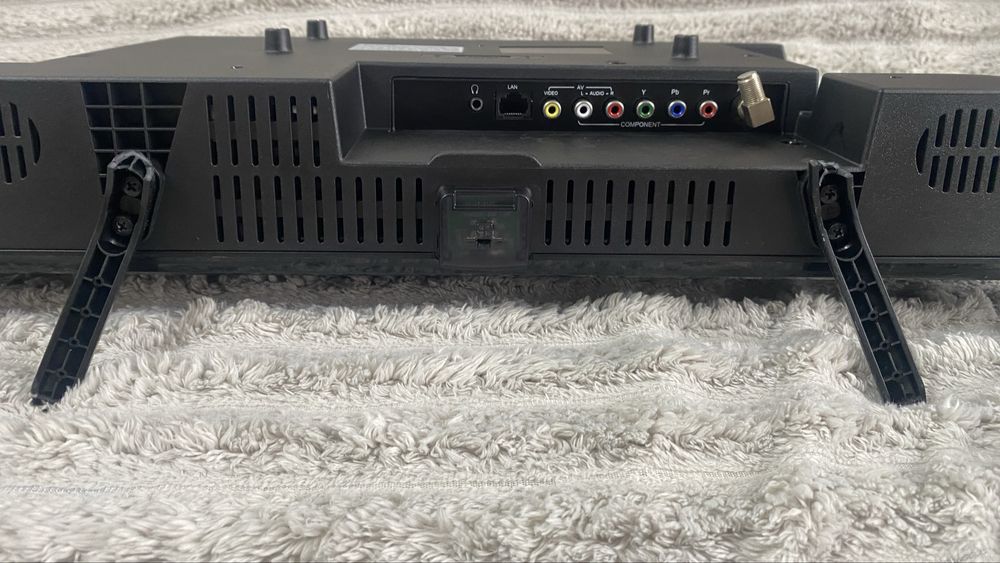 Телевізор Bravis LED-24G5000Smart 23.6 дюймів