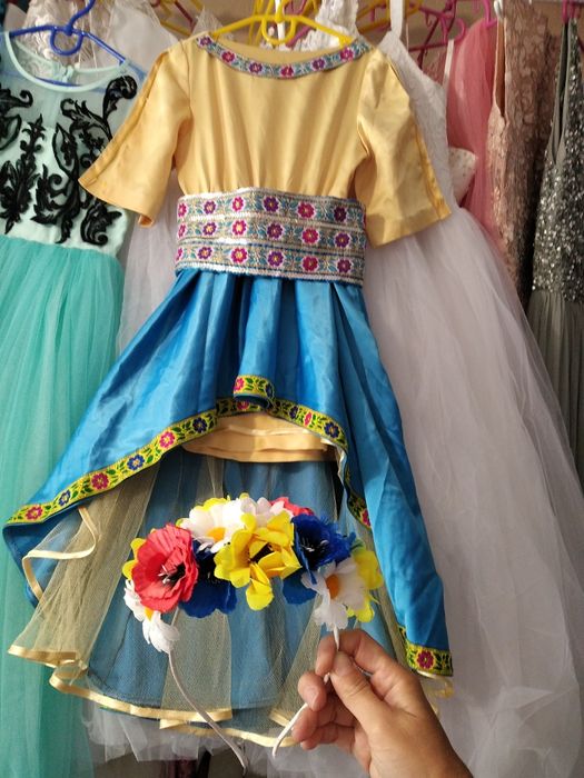 Продам вишите плаття на 6-7 років