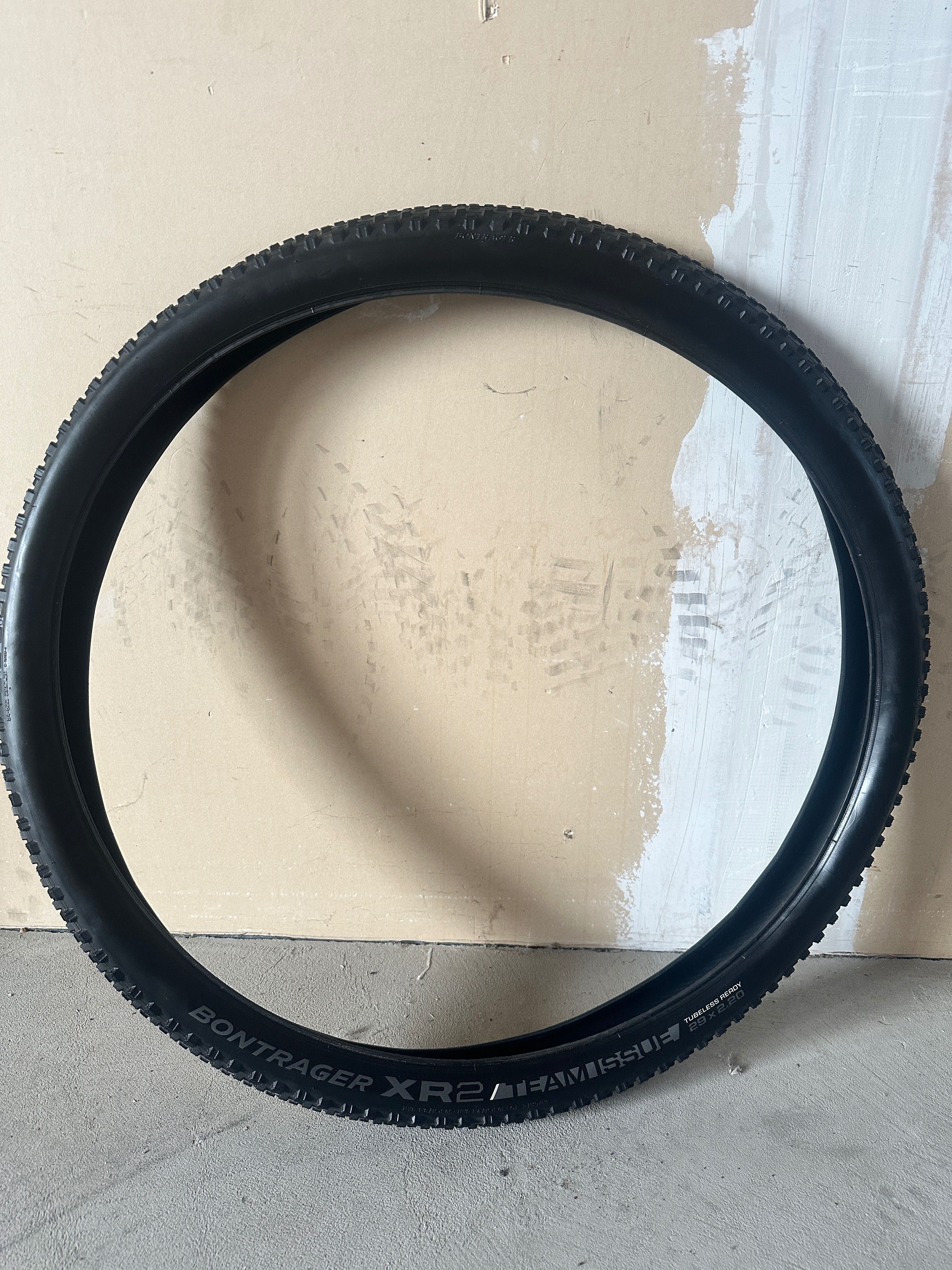 Opona Bontrager XR2 Team Issue ,tubeless ready,29x2.20 .Nowa*