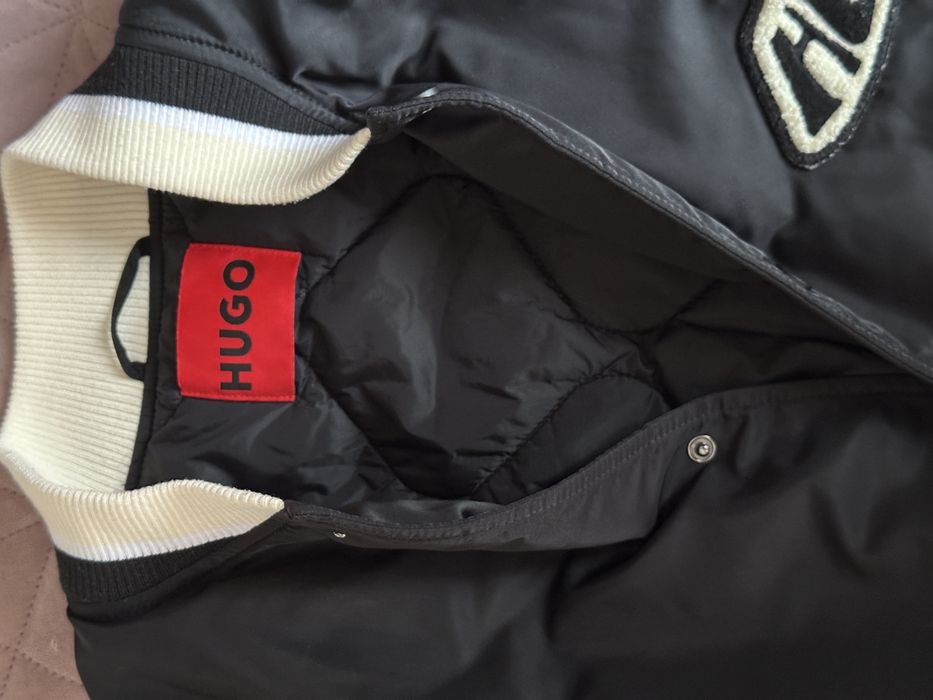 Жіноча куртка бомбер Hugo