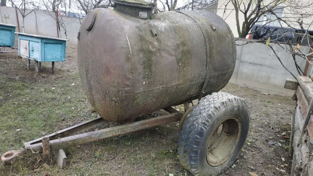 Продам бочки 1,8 і 3,25 куба