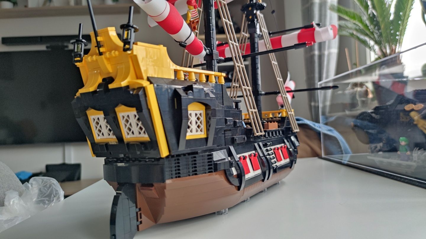 LEGO statek Barracuda MOC
