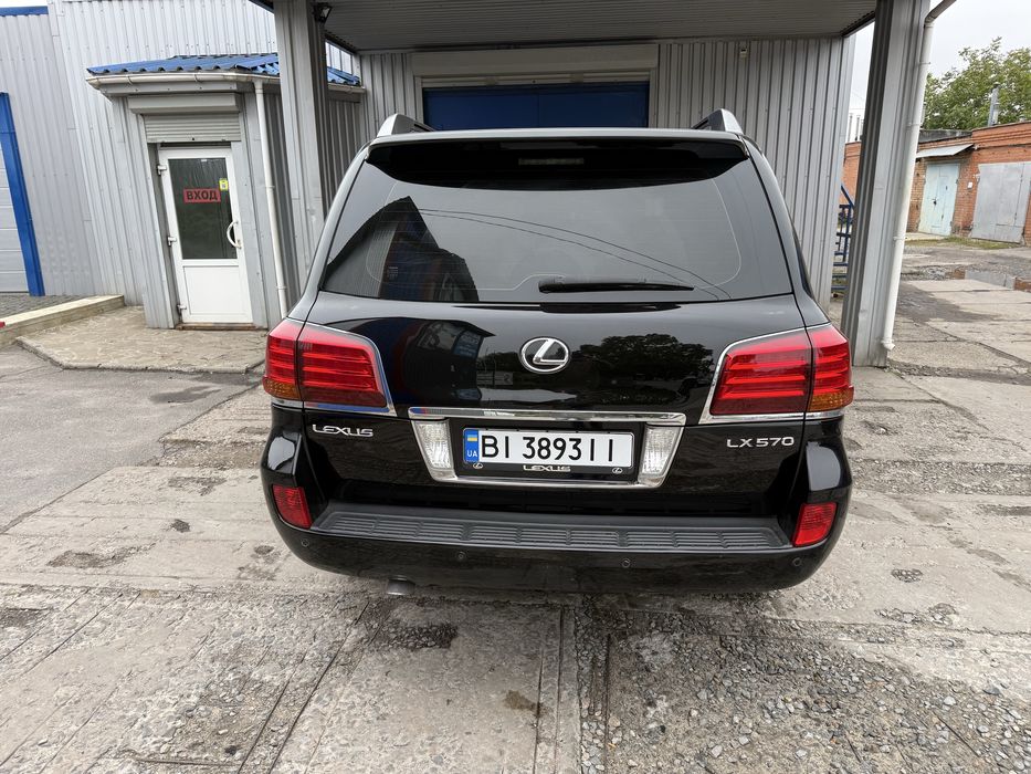 Lexus LX570 2008 года