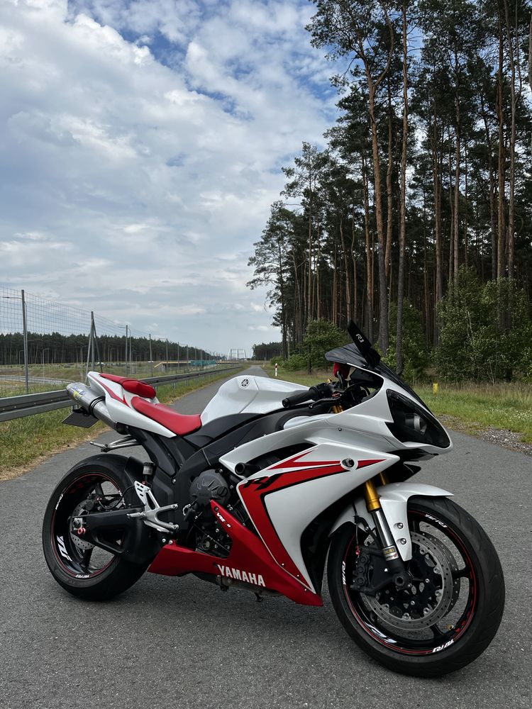 Yamaha r1 rn19.