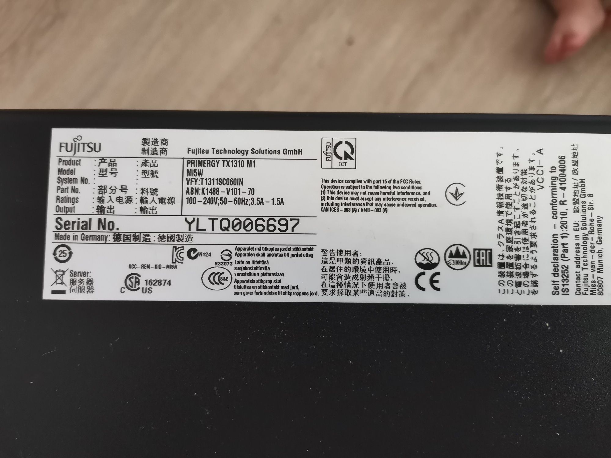 Servidor Fujitsu PRIMERGY TX1310 M1