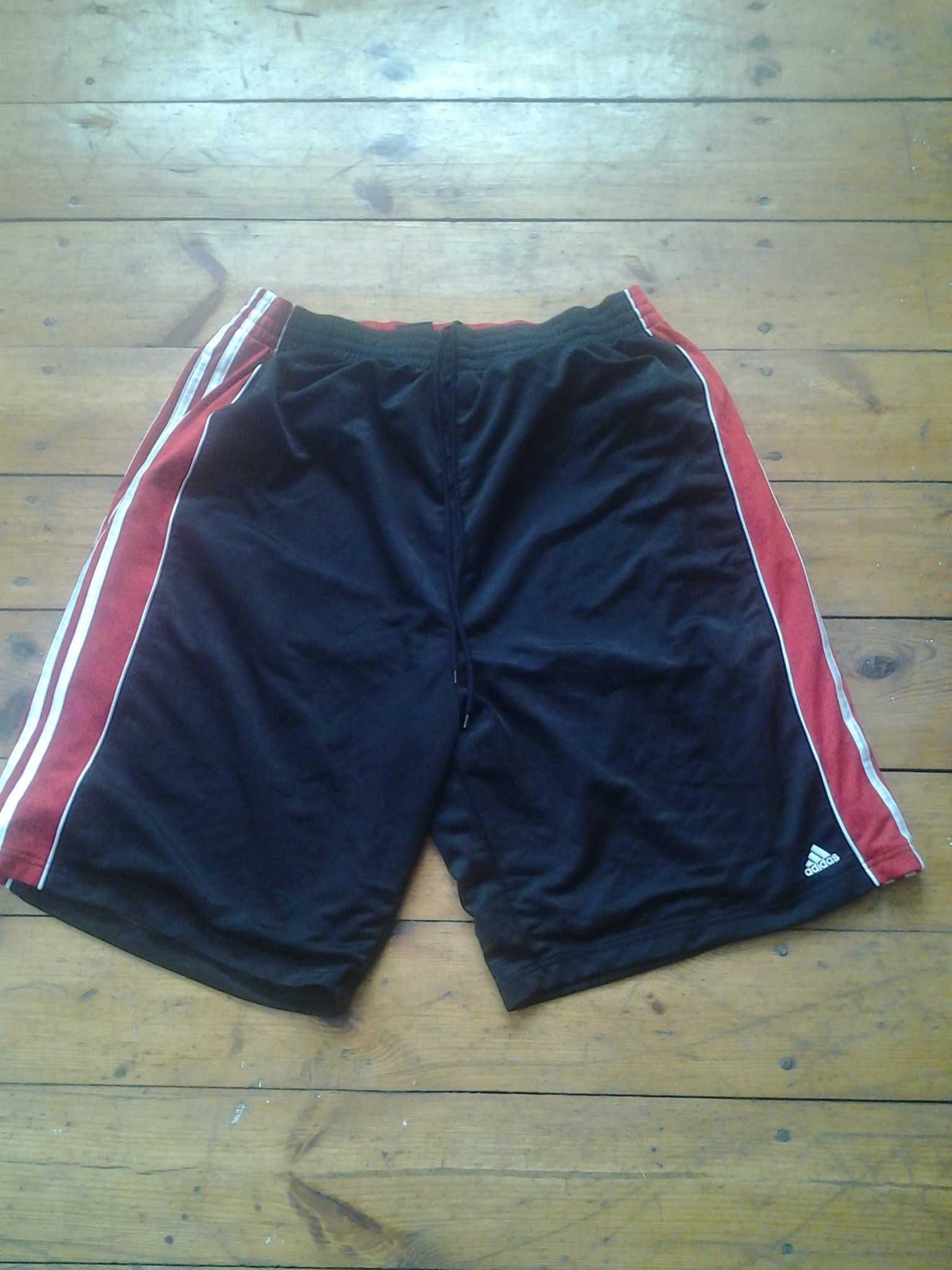 Spodenki  sportowe   adidas   roz. 3 XT