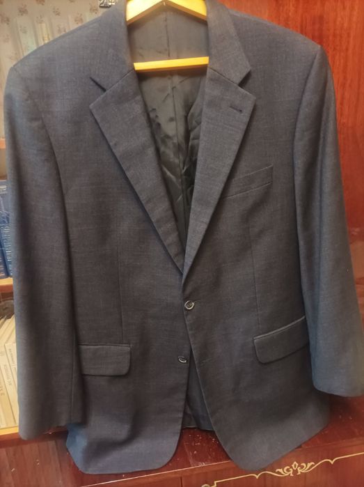 Два костюма і піджак 46/48