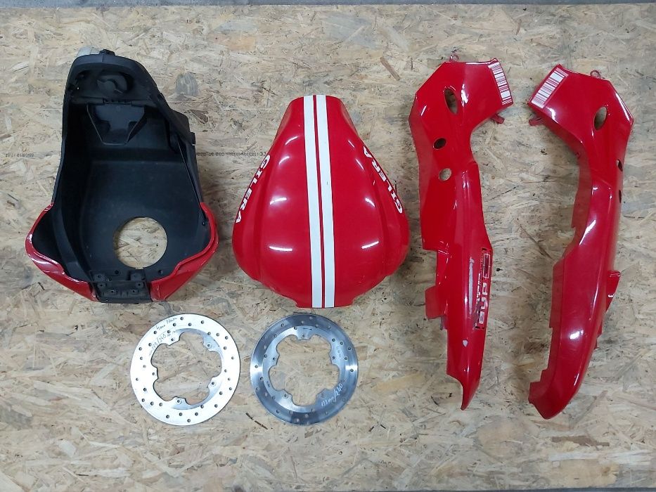 Aprilia Gilera DNA 125 50 Dekiel obudowa chlodnica polka kierownica os