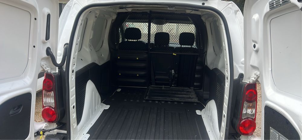 Citroen Berlingo 2017 com apena 132 mil kms