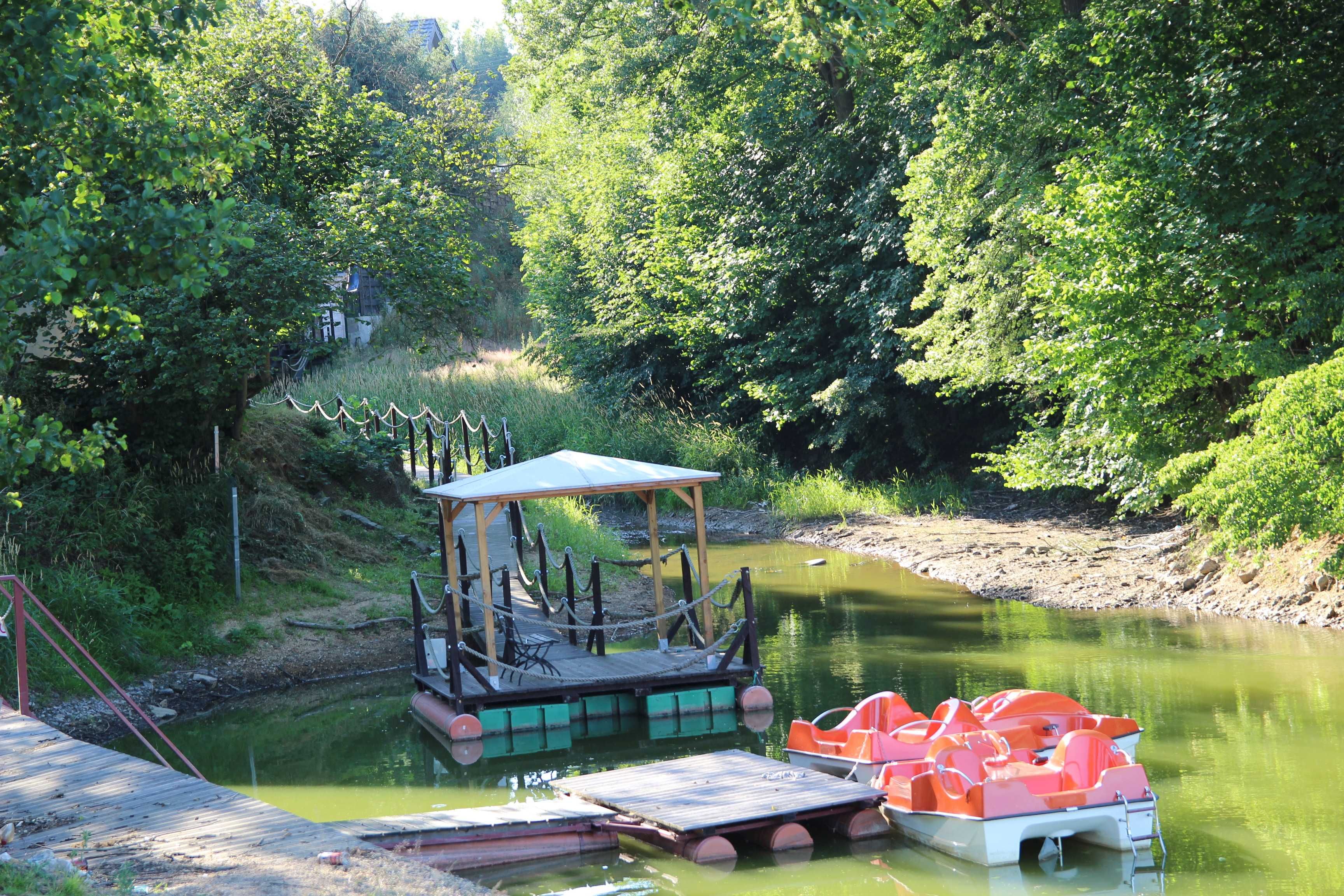 domki nad jeziorem w Karłowicach