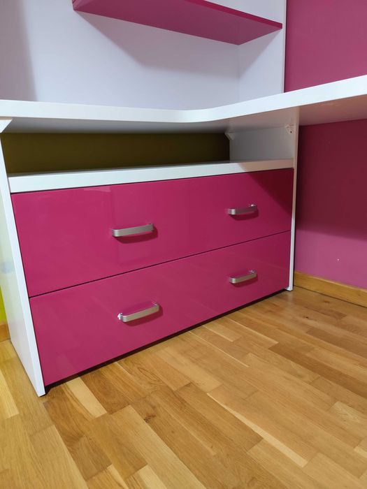 Biurko dla dziewczynki + kastlik